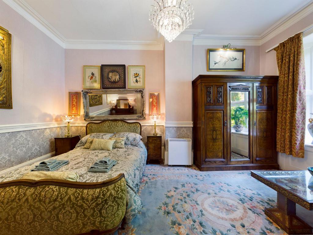 Luxurious Apartment In Historic Mansion - Sleeps 7 Ladock Exterior foto